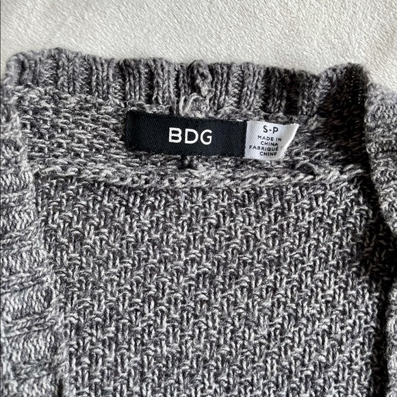 Urban Outfitters Cardigan - Picture 3 of 4